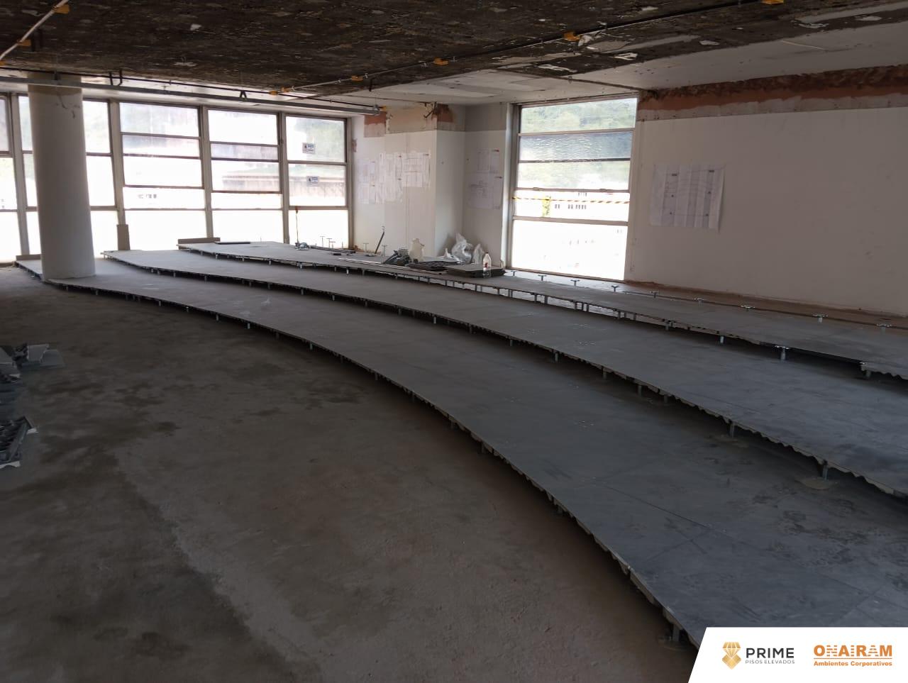 Piso Elevado para Ambientes Corporativos