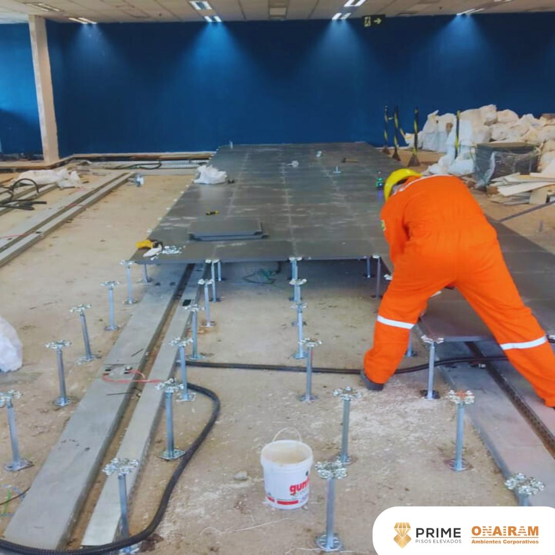 Piso Elevado para Ambientes Corporativos