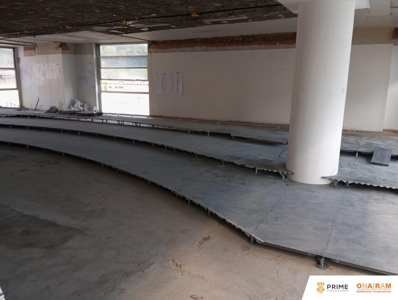 Piso Elevado para Ambientes Corporativos